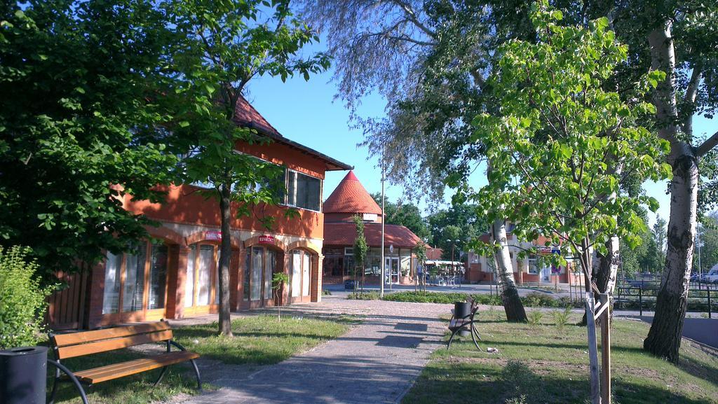Silver Park Vendeghaz Береттьоуйфалу Экстерьер фото